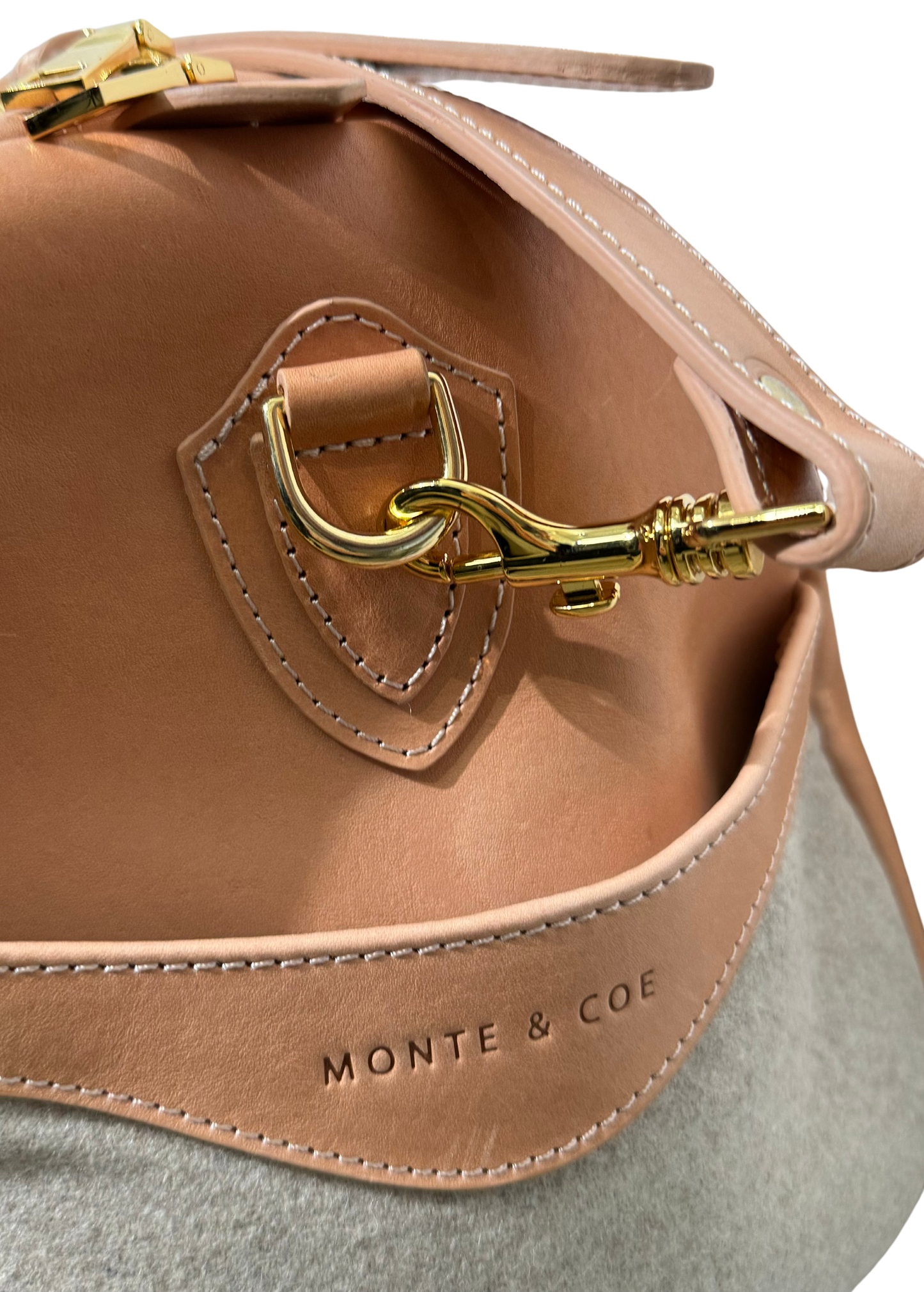 Monte & Coe Leather Weekender Bag