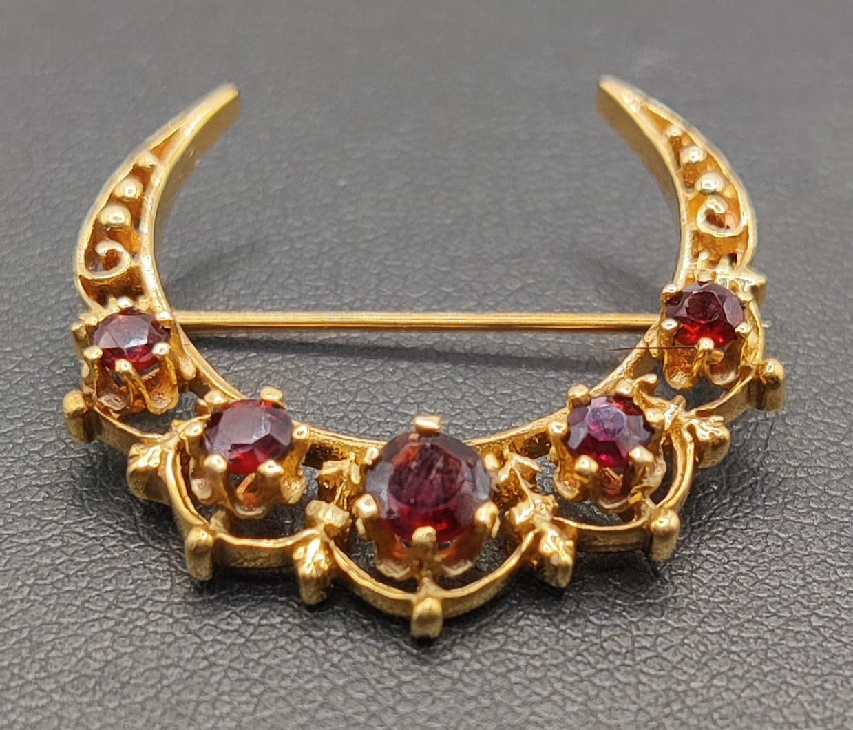 Vintage 14k Gold Brooch