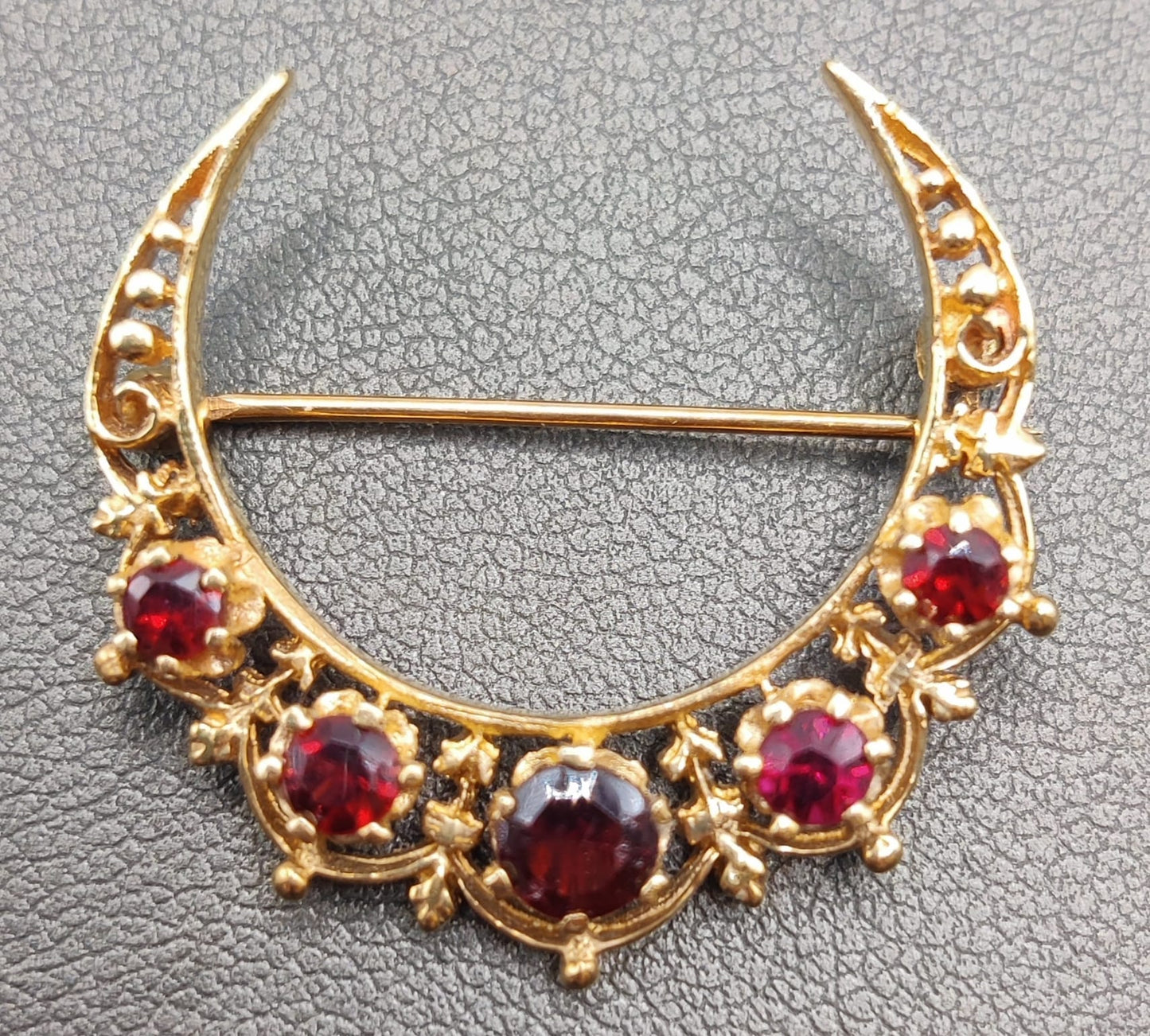 Vintage 14k Gold Brooch